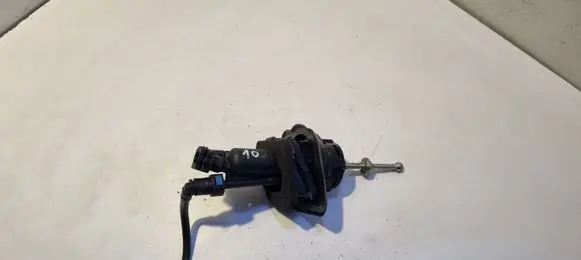 Ford Focus Clutch master cylinder BV517A542BB