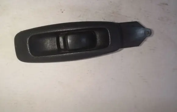 Mitsubishi Galant Electric window control switch MR252818