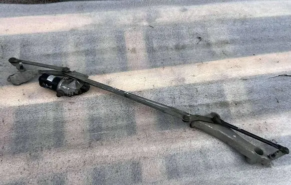 Mercedes-Benz A W169 Front wiper linkage 