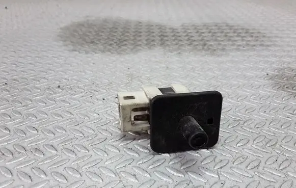 Mercedes-Benz C W203 Rear door sensor 2028209410