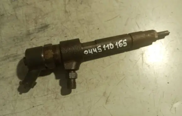 Opel Zafira B Fuel injector 0445110165