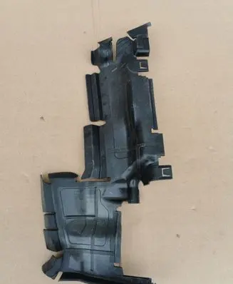 Audi A4 S4 B9 Intercooler air guide/duct channel 8W0121283AR