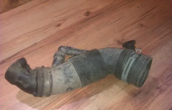 Audi A3 S3 8P Air intake hose/pipe 3c0129635