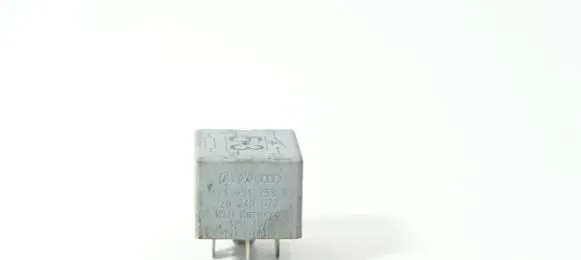 Audi A4 S4 B5 8D Other relay 141951253B