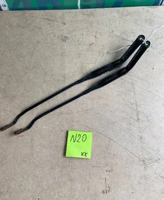 Opel Vectra B Front wiper blade arm 90504174 90504175