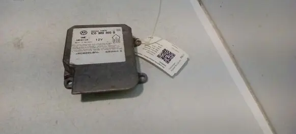 Volkswagen PASSAT B5.5 Airbag control unit/module 1C0909605B 5WK43124