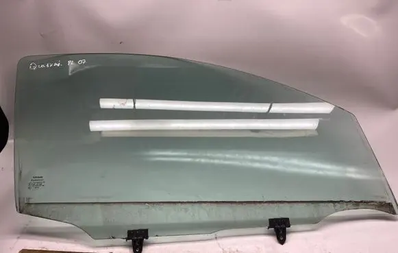 Nissan Qashqai Front door window glass four-door 43R001582 E000199