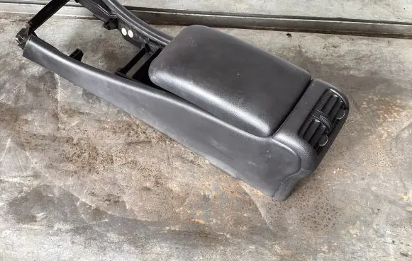 Mercedes-Benz C W203 Armrest E037611021
