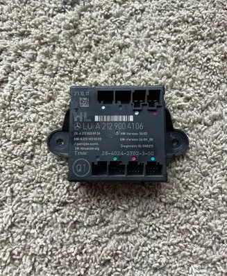 Mercedes-Benz C W204 Door control unit/module 2129004106