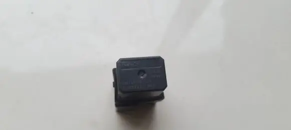 Mitsubishi Space Wagon Other relay acm32221