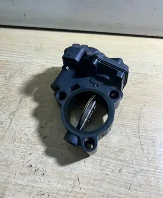 BMW 5 F10 F11 Throttle valve 8512452 A2C18294400