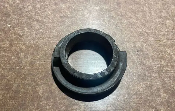 Ford Mustang VI Rear coil spring rubber mount DG9C5599AXC