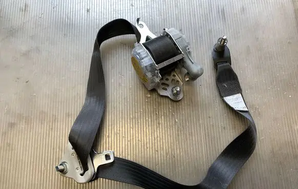Subaru Forester SH Front seatbelt G087901