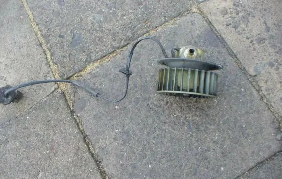 Mercedes-Benz 280 450 W116 Heater fan/blower 0130107011