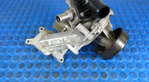 Engine oil radiator