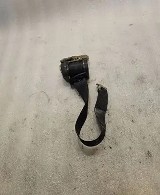 Audi V8 Rear seatbelt 443857709 M004144