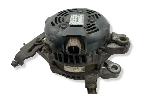 Toyota Avensis T270 Generator/alternator 270600T180