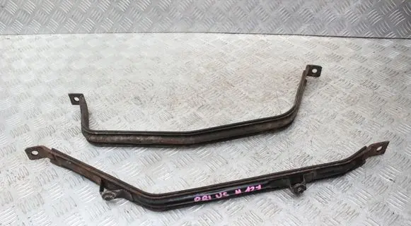 Toyota Prius (XW30) Fuel tank mounting bracket 
