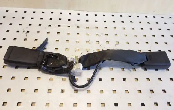 Toyota Auris E180 Middle seatbelt buckle (rear) 308826010