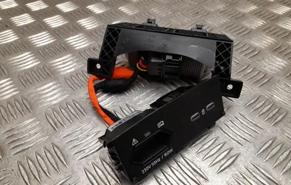 Skoda Superb B8 (3V) USB socket connector 5Q0907155B
