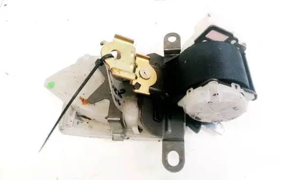 Toyota Corolla Verso AR10 Middle seatbelt (rear) 