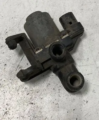 BMW 3 E36 Coolant heater control valve 8391418 1147412052