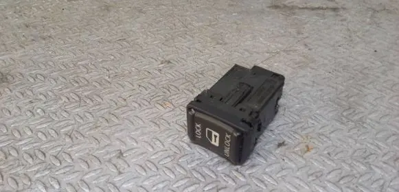 Nissan Note (E12) Central locking switch button 