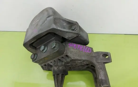Audi A2 Engine mount vacuum valve 8Z0199212A
