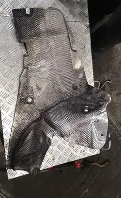 Mercedes-Benz C W204 Heat shield in engine bay a2046820271