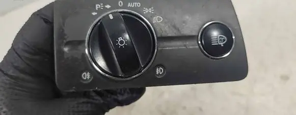 Mercedes-Benz E W211 Light switch 2115450104 04056000