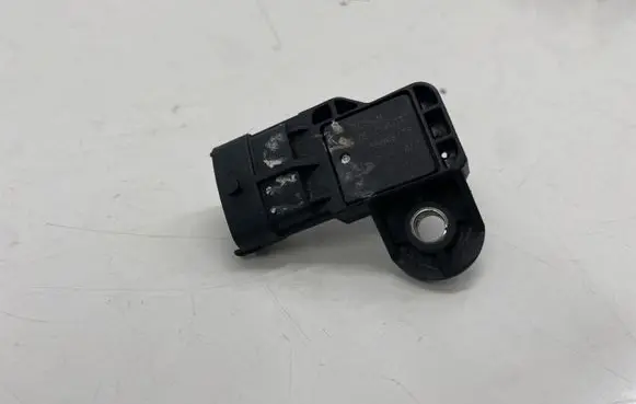 Opel Mokka X Air pressure sensor 0281006077 55568175