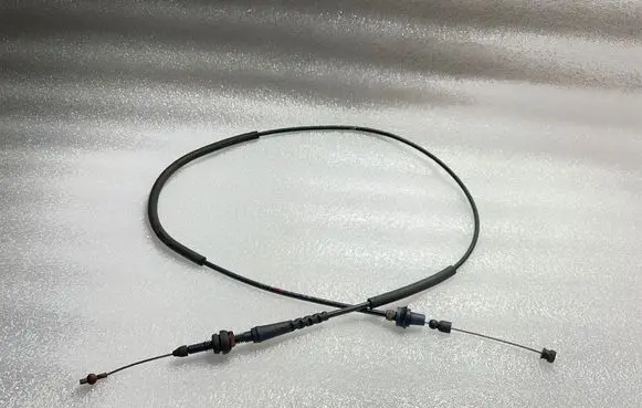 Skoda Octavia Mk1 (1U) Throttle cable 1J1721555B