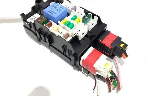 Peugeot 308 Fuse box set 9665492680
