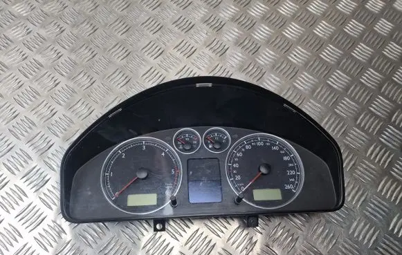 Volkswagen Sharan Speedometer (instrument cluster) 7M3920820H