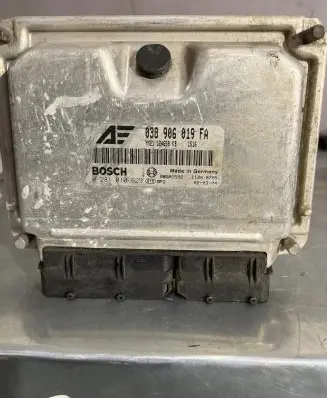 Ford Galaxy Engine control unit/module 038906019FA 28SA5592 YM2112A650KB
