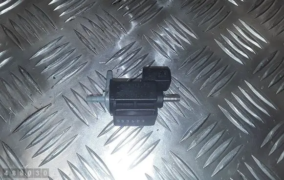 Vacuum valve