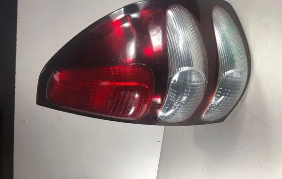 Toyota Land Cruiser (J120) Rear/tail lights