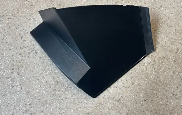 Rear/tail light trim molding