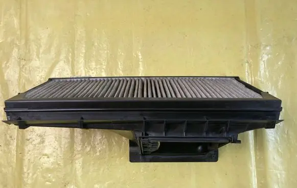 Mercedes-Benz B W245 Cabin air micro filter frame (part) A1698300003
