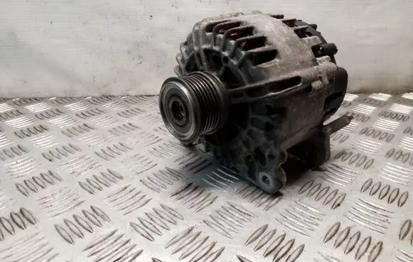 Volkswagen Tiguan Generator/alternator 03L903023F