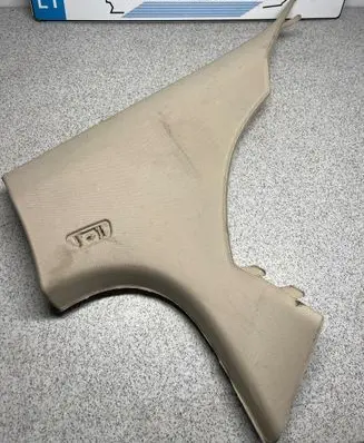 BMW 5 F10 F11 (C) pillar trim 9116358