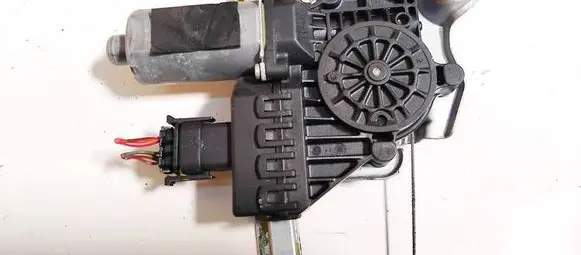 Opel Zafira B Rear door window regulator motor 13132231 994743-103