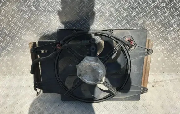 Alfa Romeo 147 Radiator cooling fan shroud 836000100