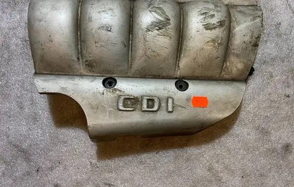 Mercedes-Benz C W203 Engine cover (trim) a6110100467 6110100467