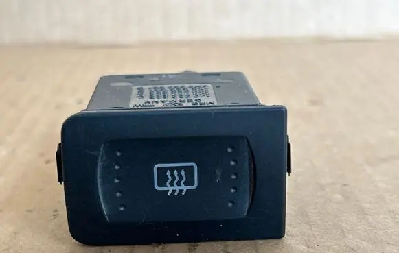 Volkswagen Golf IV Windscreen/window heater switch 1J0953235J