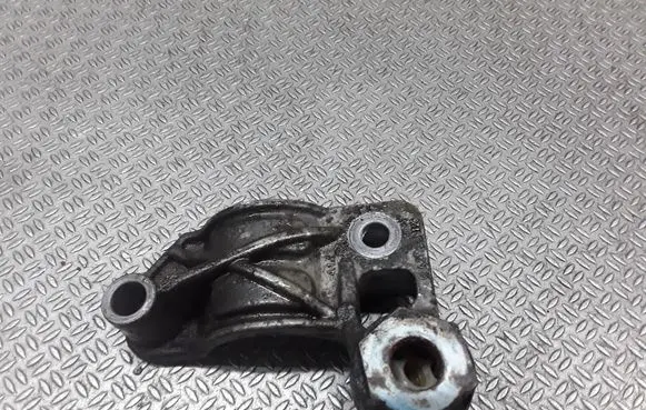 Mercedes-Benz E W211 Sway bar bush bracket, front A2113231126