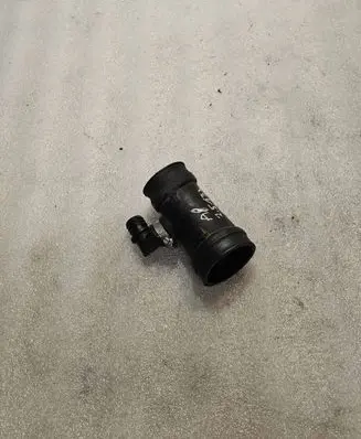 Audi A8 S8 D2 4D Air intake duct part 416461
