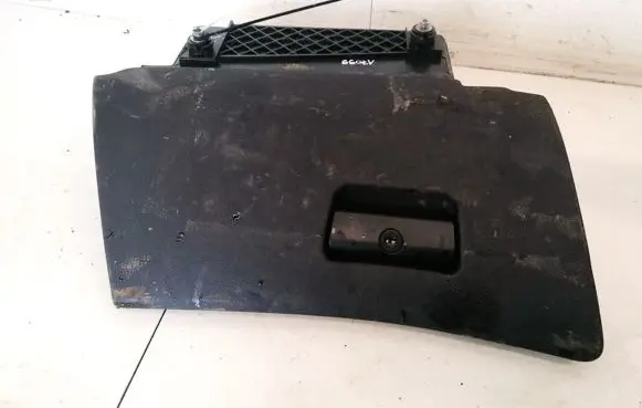 BMW 5 E39 Glove box