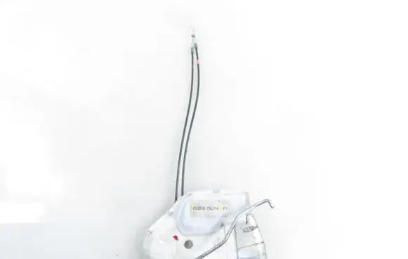 Fiat Sedici Front door lock 8220279J11