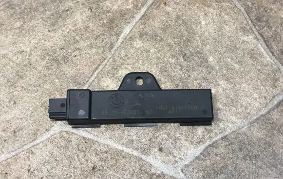 BMW 5 F10 F11 Keyless system antenna 9220832